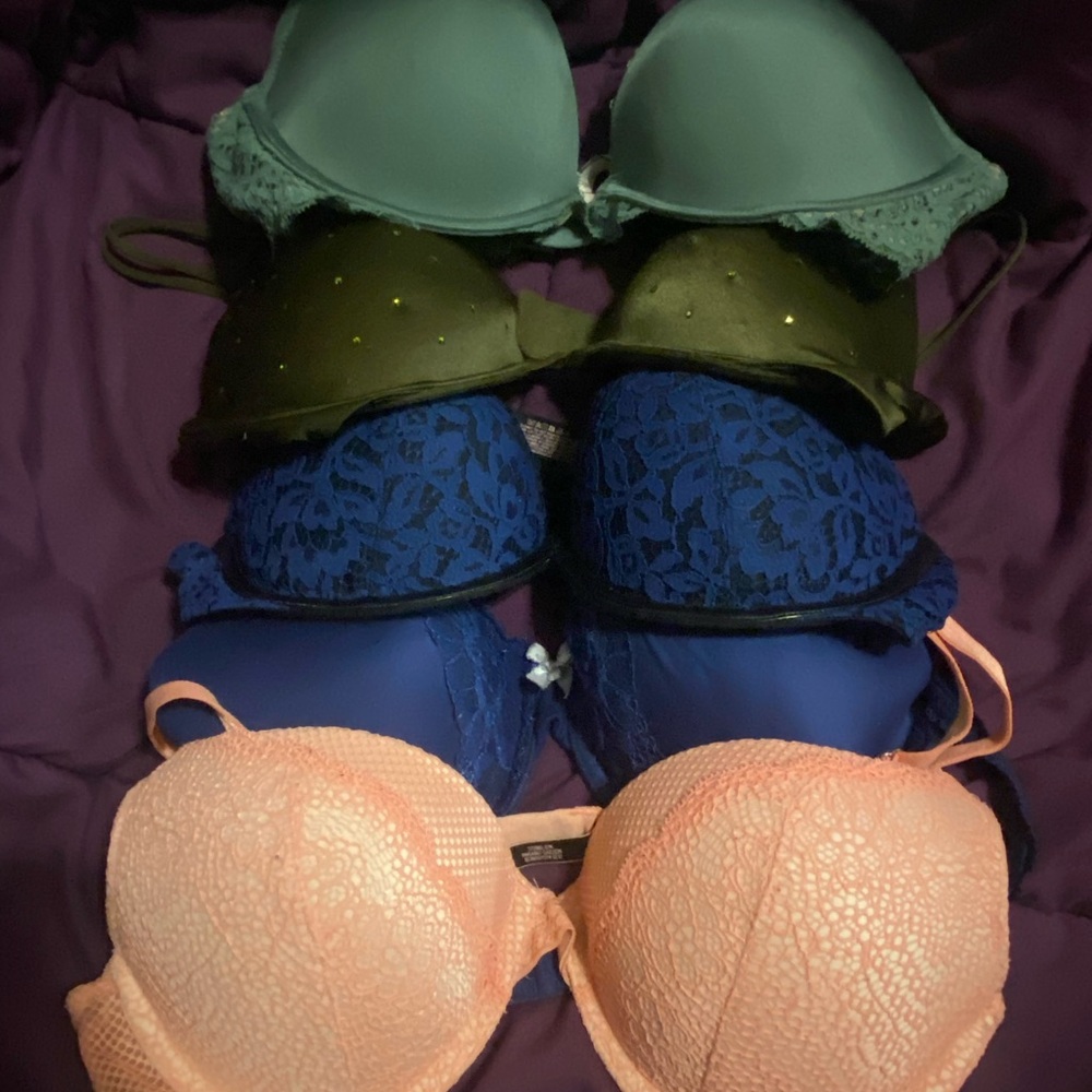 5 Victoria secret padded bras 34c